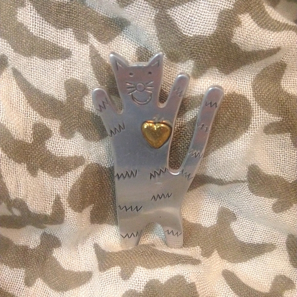 None Jewelry - Cute Cat Pin